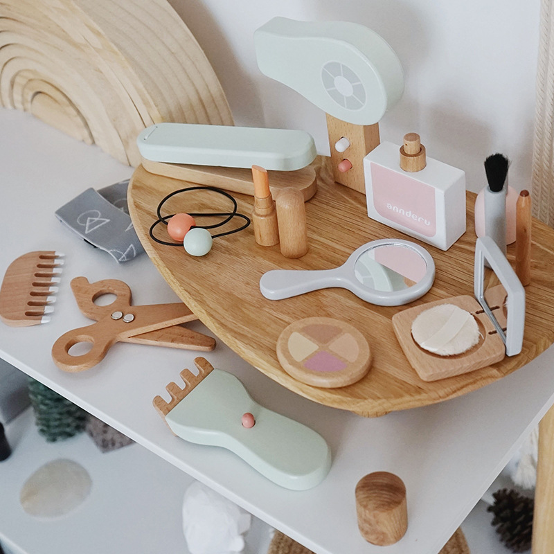 New Children Wooden Simulation - Beauty Makeup Games Free recensie en prijs